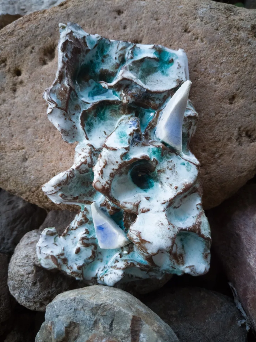 "Regatta" Raku & Maiolica Wall Tiles - Image 3